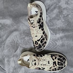 APL Shoes